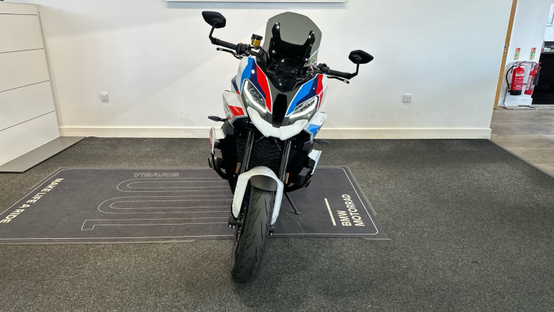 BMW M1000XR (24MY)